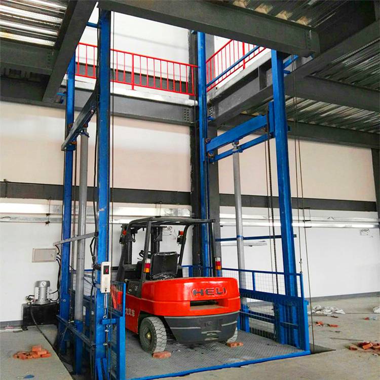 链条货梯怎样安装_22米链条升降货梯如何控制_链条升降机工作原理